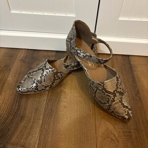 Corkys Snakeskin Ankle Strap Pointed Toe Flats Size 9 Boho Western